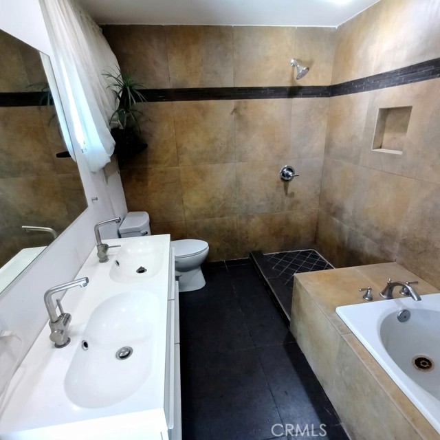 Detail Gallery Image 18 of 29 For 12273 Spruce, Desert Hot Springs,  CA 92240 - 4 Beds | 3/1 Baths