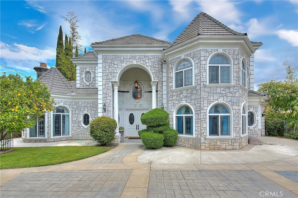 1320 S 2nd Avenue, Arcadia, CA 91006