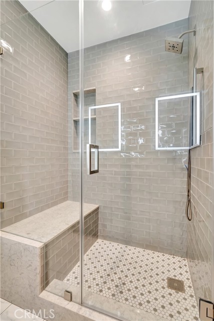 8710 Delgany Avenue, Playa del Rey CA: https://media.crmls.org/medias/428e4f67-e4cd-4a03-be7c-1a7aae98656a.jpg