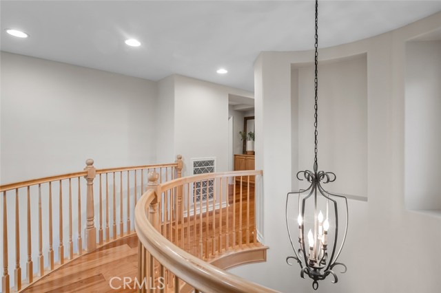 2188 Saratoga Lane, Glendora CA: https://media.crmls.org/medias/428f3d34-2310-4f2c-9a0a-e19785b40625.jpg