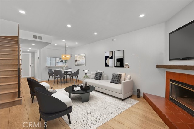 Detail Gallery Image 1 of 1 For 12711 Mitchell Ave #5,  Los Angeles,  CA 90066 - 2 Beds | 1/1 Baths