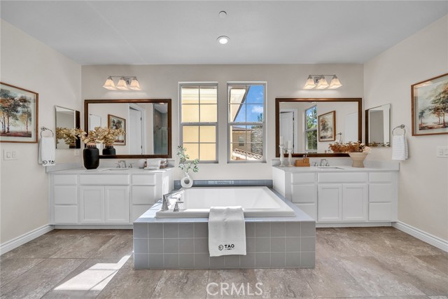 Detail Gallery Image 33 of 70 For 60 Sherwood, Irvine,  CA 92620 - 5 Beds | 6/1 Baths