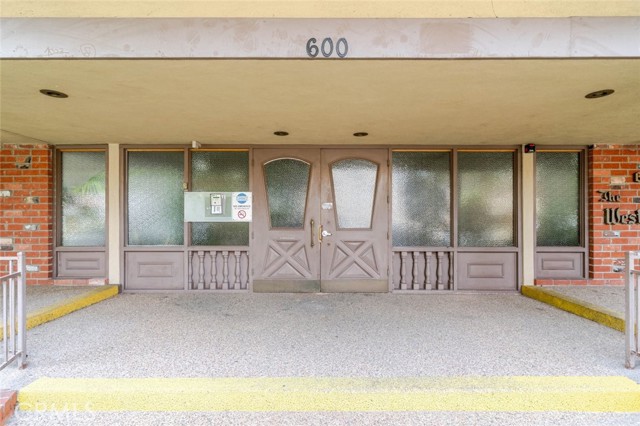 Detail Gallery Image 3 of 23 For 600 W Stocker St #319,  Glendale,  CA 91202 - 1 Beds | 1 Baths