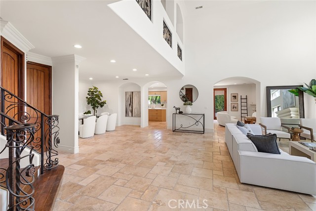 Detail Gallery Image 3 of 37 For 5046 Nagle Ave, Sherman Oaks,  CA 91423 - 5 Beds | 6 Baths