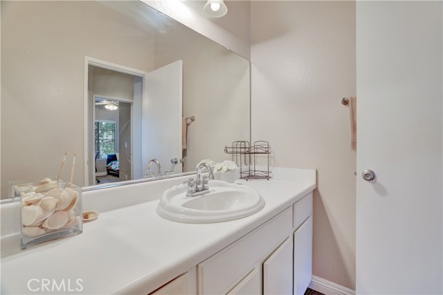 234 Gallery Way, Tustin CA: https://media.crmls.org/medias/42925c04-2863-40b7-bd34-f3225e44b43d.jpg