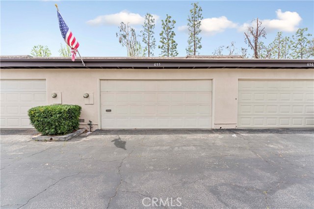 2 car garage w/ custom cabinets