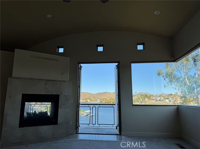 Detail Gallery Image 11 of 16 For 22322 Whirlaway Ct, Canyon Lake,  CA 92587 - 4 Beds | 4/2 Baths