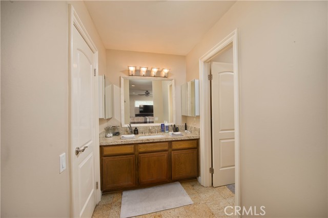 Detail Gallery Image 17 of 30 For 21330 San Jose St, Chatsworth,  CA 91311 - 4 Beds | 2 Baths