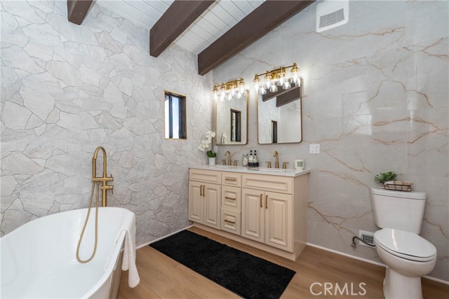 35300 Calle Grande, Lake Elsinore CA: https://media.crmls.org/medias/4294bf7a-d3ac-480b-9754-7a6b2638a60f.jpg