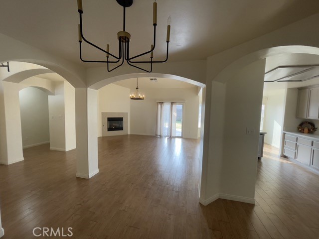 Detail Gallery Image 6 of 34 For 4319 Serene Oak Dr, Bakersfield,  CA 93313 - 4 Beds | 2 Baths