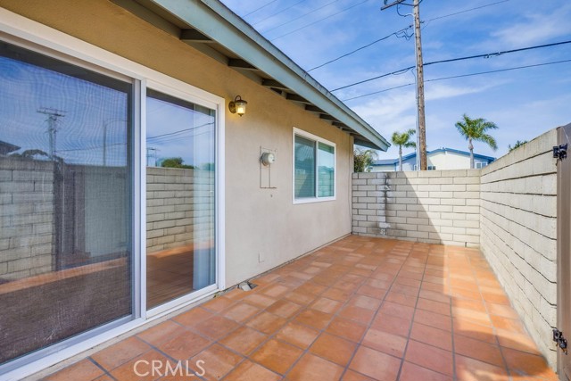 Detail Gallery Image 18 of 21 For 16501 Caballero Ln, Huntington Beach,  CA 92649 - 3 Beds | 1/1 Baths