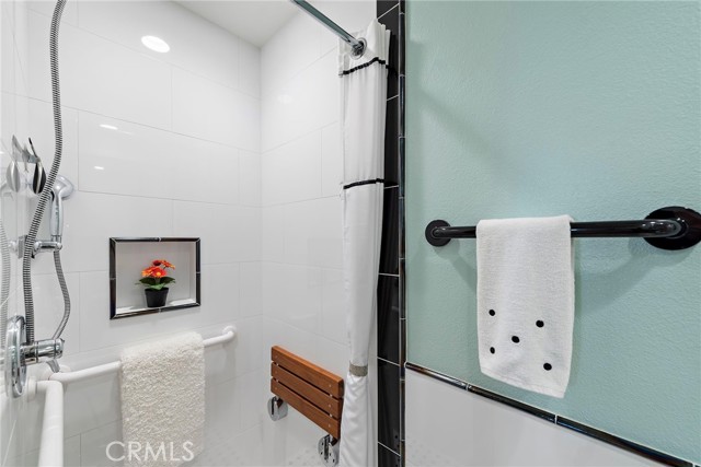 25 Via Tortuga, Rancho Santa Margarita CA: https://media.crmls.org/medias/4296c32d-d09d-44c3-a916-7ed7fe279f3a.jpg
