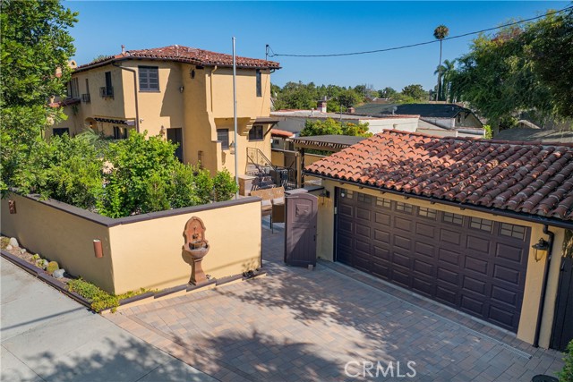 516 E Stocker Street, Glendale CA: https://media.crmls.org/medias/4298179c-a7bb-4dbd-b3fb-2ec391166295.jpg