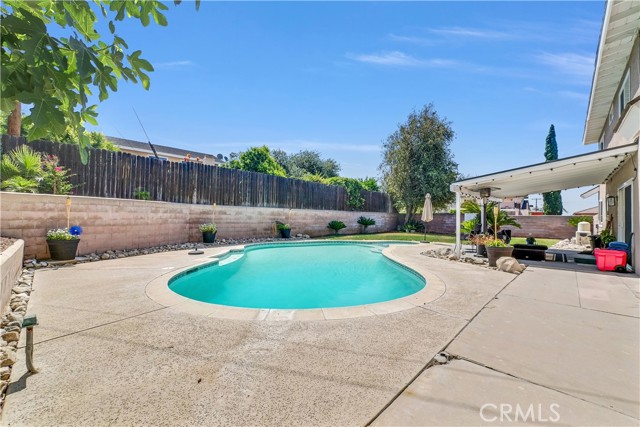 5991 Rogers Lane, San Bernardino CA: https://media.crmls.org/medias/42982f56-7cd6-4d26-965f-d663740bbb23.jpg