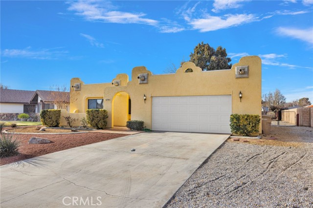 Detail Gallery Image 3 of 38 For 12760 Pinehurst, Victorville,  CA 92395 - 3 Beds | 2 Baths
