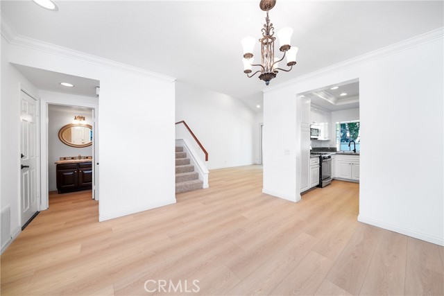 Detail Gallery Image 2 of 35 For 3 Almador, Irvine,  CA 92614 - 2 Beds | 2/1 Baths