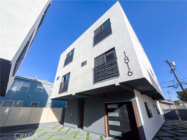 Detail Gallery Image 39 of 39 For 1816 2 S Hauser Bld, Los Angeles,  CA 90019 - 3 Beds | 3/1 Baths