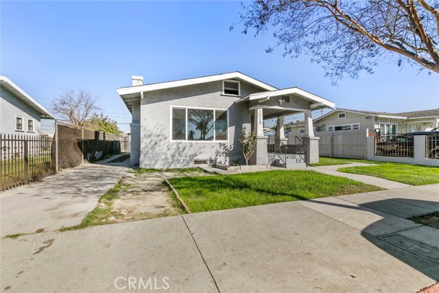 7018 Miles Avenue, Huntington Park, California 90255, ,Multi-Family,For Sale,Miles,SR25042066