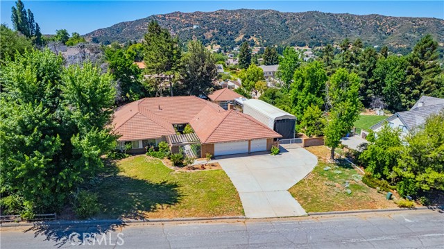 37581 Oak Mesa Drive, Yucaipa CA: https://media.crmls.org/medias/429944fa-5983-43fe-a296-e1fd2af71e79.jpg