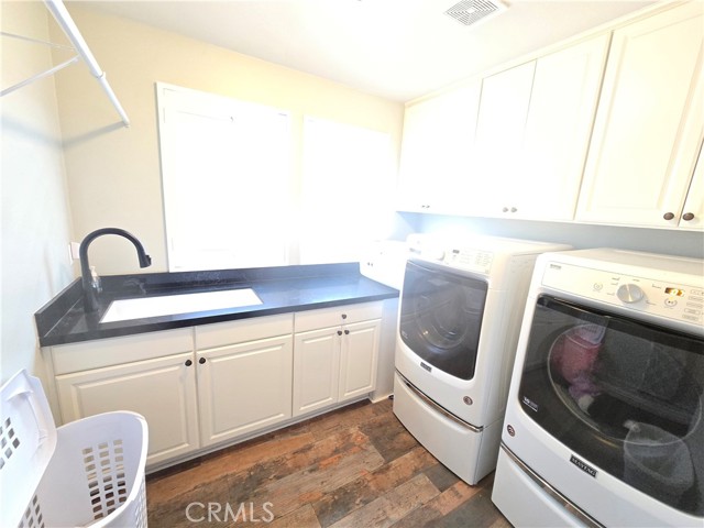 Detail Gallery Image 27 of 37 For 3250 Quartz Cir, Corona,  CA 92882 - 5 Beds | 3/1 Baths