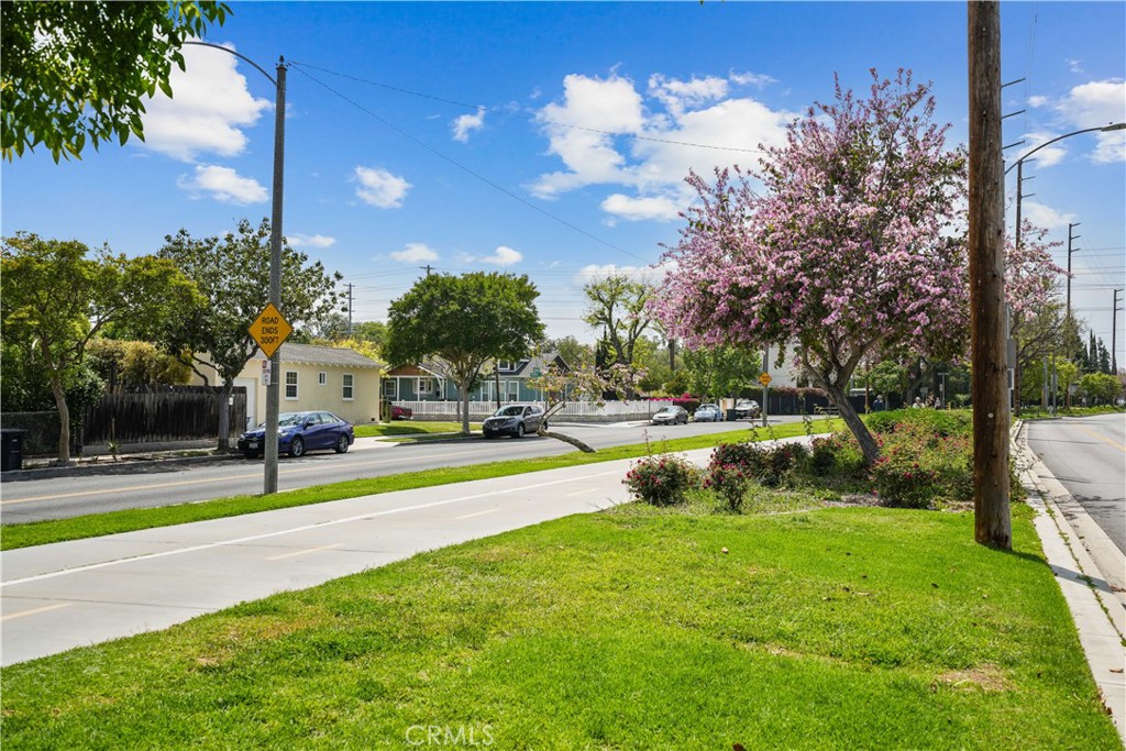 https://media.crmls.org/medias/429c5795-00c6-4c28-b8e8-924318b08942.jpg?preset=X-Large