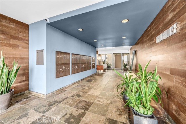 Detail Gallery Image 18 of 24 For 8400 De Longpre #212,  West Hollywood,  CA 90069 - 2 Beds | 2 Baths