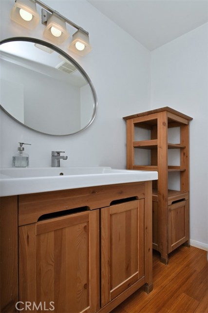 Detail Gallery Image 18 of 32 For 7240 Shirley #101,  Reseda,  CA 91335 - 3 Beds | 3 Baths