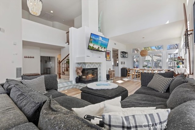 Detail Gallery Image 15 of 53 For 410 De Anza Ct, Oceanside,  CA 92057 - 5 Beds | 3 Baths