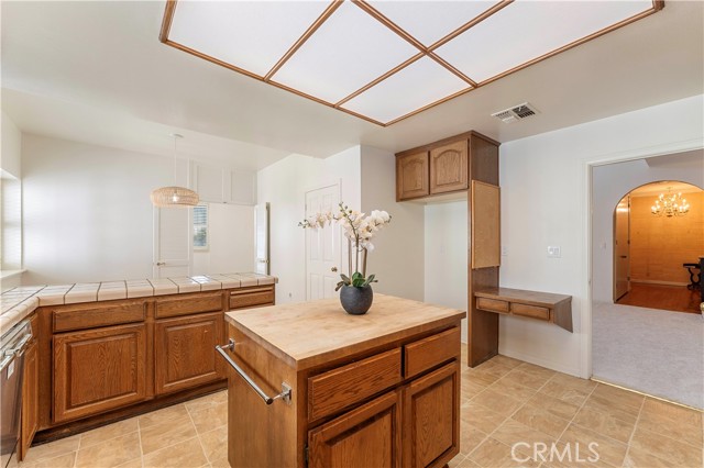 1567 Westholme Avenue, Los Angeles CA: https://media.crmls.org/medias/429e1f94-86b1-4c30-8f61-3e7ead409327.jpg