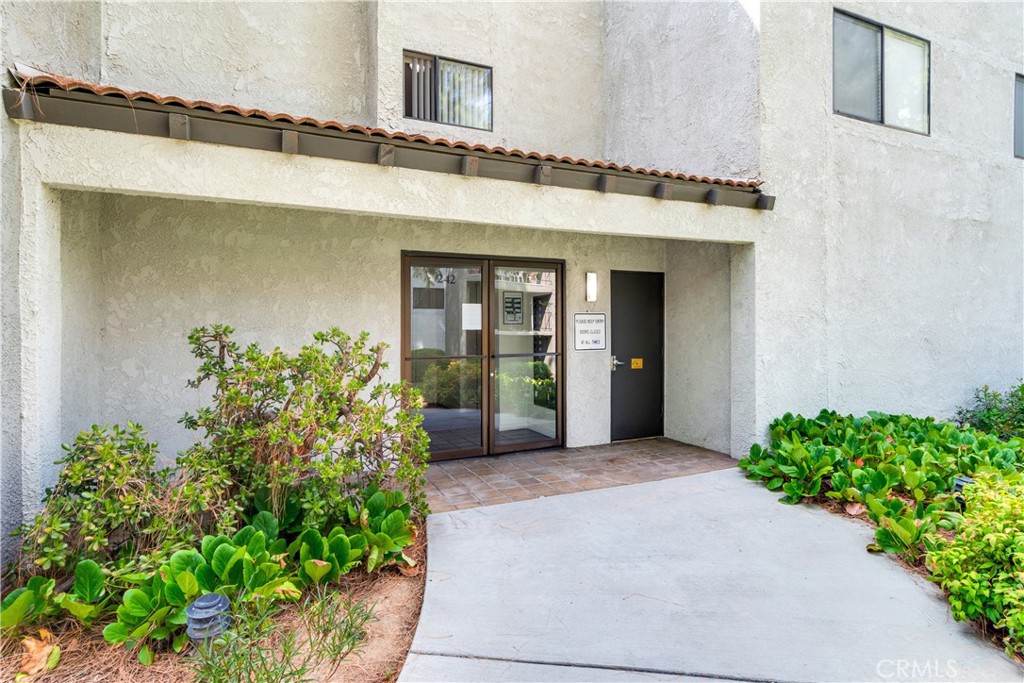 242 E Fern Avenue #206