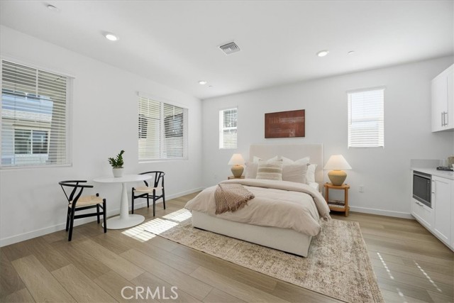 Detail Gallery Image 7 of 48 For 2380 Haley Point Drive #104,  Ventura,  CA 93003 - 4 Beds | 3/1 Baths