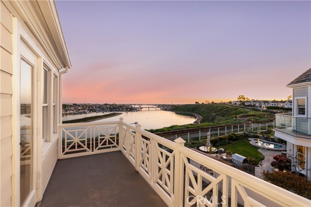 Detail Gallery Image 13 of 34 For 47 Cape Andover, Newport Beach,  CA 92660 - 4 Beds | 3/2 Baths