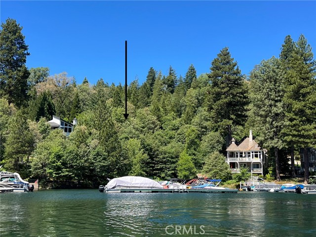 27453 North Bay Road, Lake Arrowhead CA: https://media.crmls.org/medias/42a10225-3fb0-444a-8a52-e59608ca8559.jpg