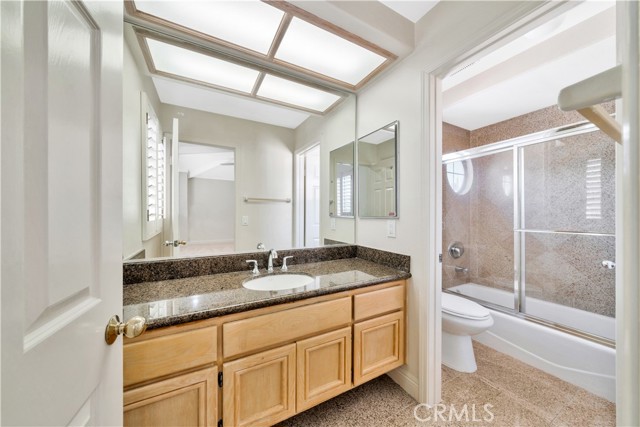 Detail Gallery Image 14 of 22 For 18836 Jeffrey Ave, Cerritos,  CA 90703 - 5 Beds | 4/1 Baths