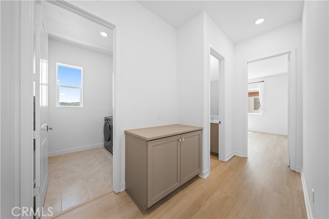 175 Baluster, Irvine CA: https://media.crmls.org/medias/42a28307-3d06-4775-a16d-1d046fd0f082.jpg
