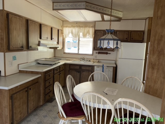 5937 Grove Street, Lucerne CA: https://media.crmls.org/medias/42a2982b-ebcb-4b27-be06-a0fda95f29ea.jpg