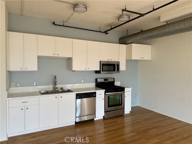 200 N San Fernando Road, Los Angeles CA: https://media.crmls.org/medias/42a2a7de-a31b-40a4-9935-be489d5fa7a2.jpg