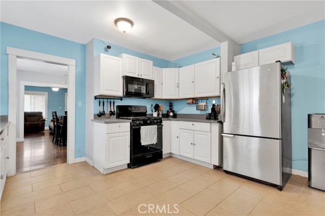 1554 N Sierra Way, San Bernardino CA: https://media.crmls.org/medias/42a30497-c521-42a3-a27a-ee6fab1ccc85.jpg