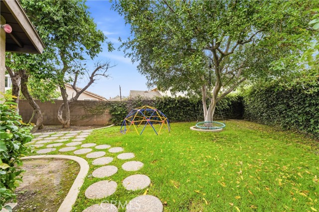 Detail Gallery Image 27 of 52 For 1513 Glenn Cir, Placentia,  CA 92870 - 4 Beds | 2/1 Baths