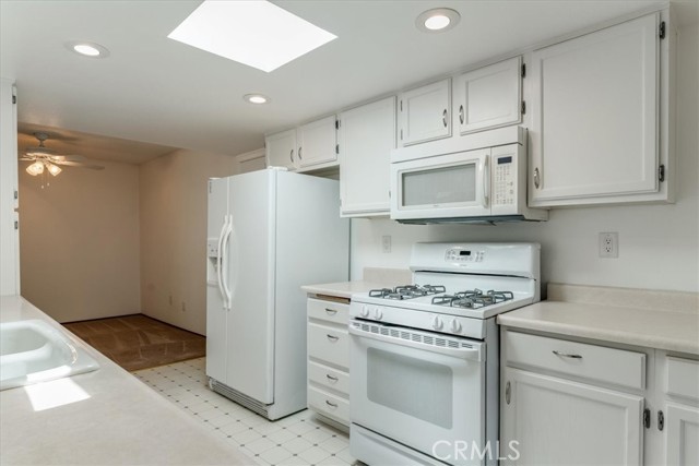 Detail Gallery Image 11 of 25 For 1742 Marigold Ln, Paso Robles,  CA 93446 - 2 Beds | 2 Baths
