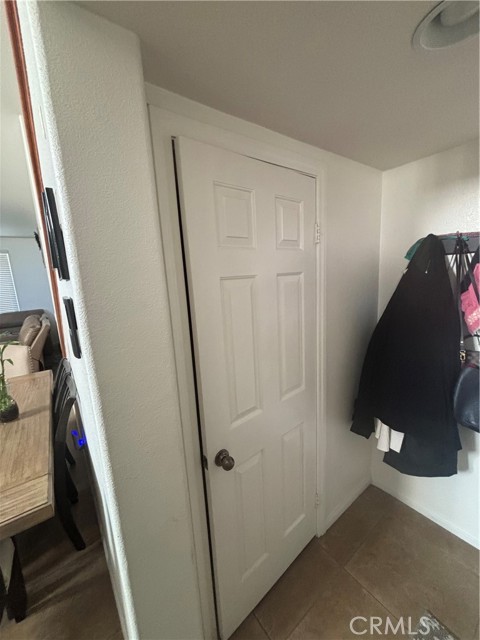 Detail Gallery Image 13 of 65 For 1064 Queen Annes Ln, Beaumont,  CA 92223 - 4 Beds | 2/1 Baths