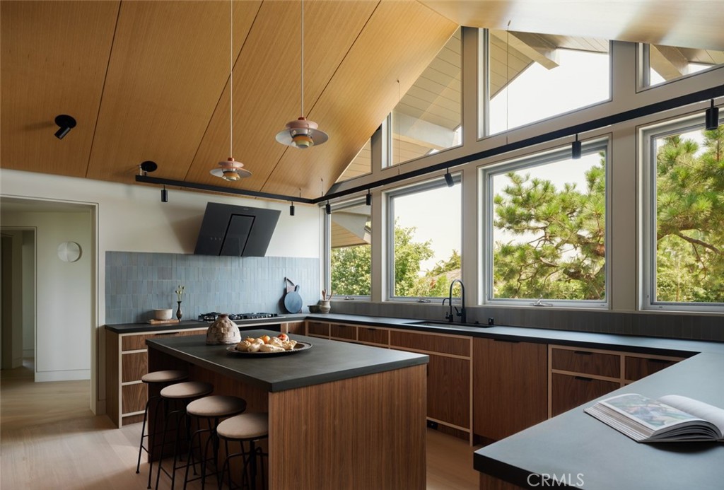 42a5c1e7 Ad31 48af A142 93b16597015a