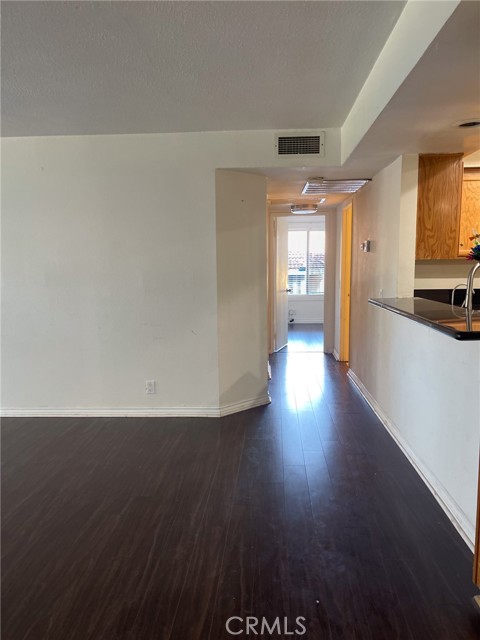 Detail Gallery Image 5 of 11 For 95 Country Mile Rd #245,  Pomona,  CA 91766 - 2 Beds | 2 Baths