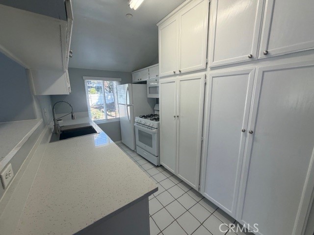 Detail Gallery Image 13 of 33 For 3709 Las Flores Canyon Rd #D,  Malibu,  CA 90265 - 2 Beds | 1 Baths