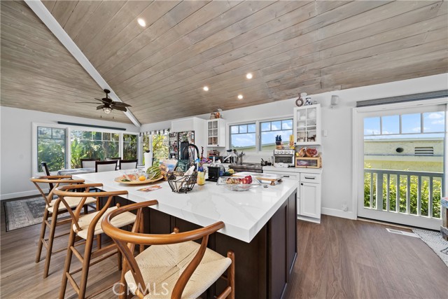 Detail Gallery Image 22 of 70 For 1044 Noria St, Laguna Beach,  CA 92651 - 4 Beds | 3/1 Baths