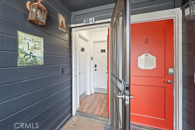 Detail Gallery Image 4 of 29 For 760 Blue Jay #1,  Big Bear Lake,  CA 92315 - 3 Beds | 3 Baths