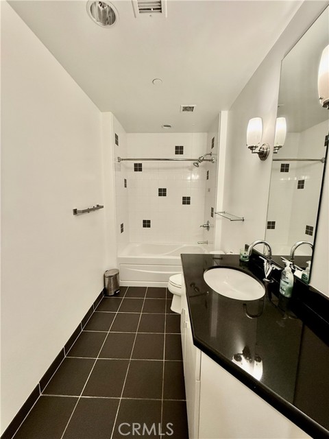 Detail Gallery Image 15 of 21 For 1100 Wilshire Bld #1908,  Los Angeles,  CA 90017 - 1 Beds | 1 Baths