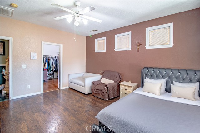 Detail Gallery Image 16 of 28 For 5832 Saint Laurent Dr, Palmdale,  CA 93552 - 3 Beds | 2 Baths