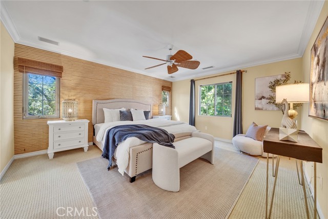 63 Splendor, Irvine CA: https://media.crmls.org/medias/42abca61-5a19-4969-8cc0-e538a94f29b7.jpg