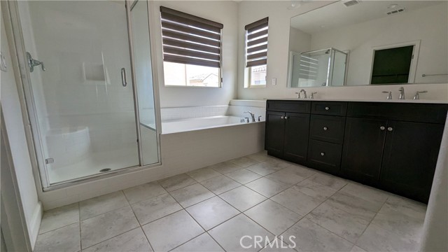 15807 Moonflower Avenue, Chino CA: https://media.crmls.org/medias/42ac2848-6190-4d4b-800c-d1b97d8231fe.jpg